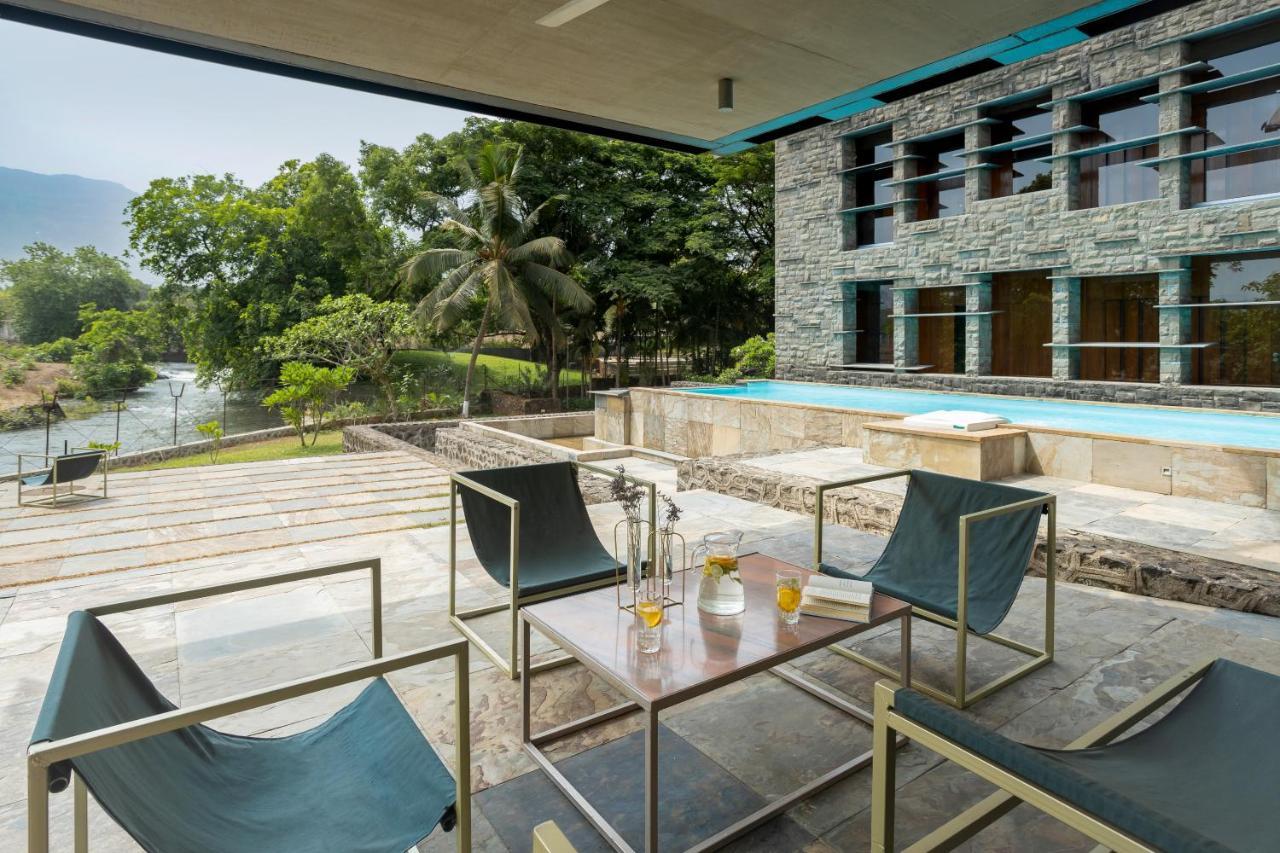 Lohonostays Maharajah House Karjat Exteriör bild