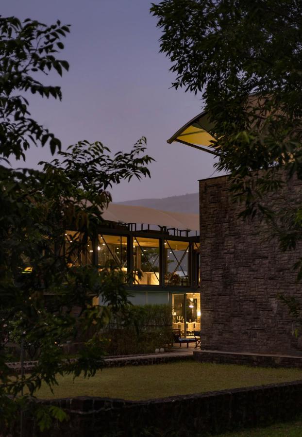 Lohonostays Maharajah House Karjat Exteriör bild